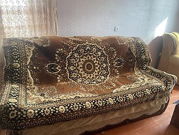 Qonaq otağı dəstləri: Mebel dəsti – qonaq otağı üçün Tərkib: - 3 nəfərlik klassik divan — 1