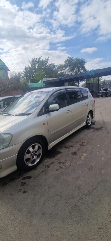 прицеп рефрежатор: Toyota Ipsum: 2003 г., 2.4 л, Автоматические, Бензин, Минивэн