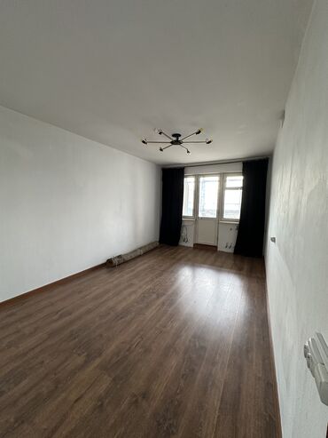 квартиры мкр: 1 комната, 32 м², 104 серия, 4 этаж, Старый ремонт