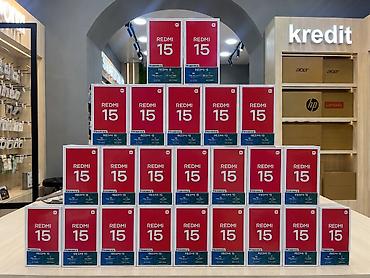 nod 8: Xiaomi 15, 256 GB, rəng - Qara, 
 Kredit — 1