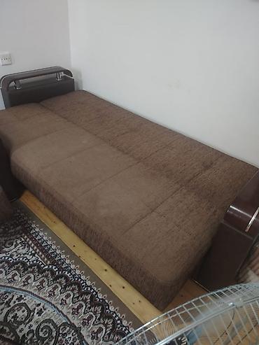 700 manat nece rubldu: Divan kreslo . acilir. Bine . Qiymet 300 manat. Zehra.x m — 2