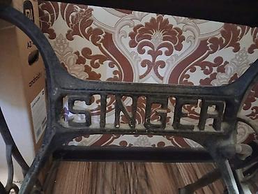 antik samdan: Məhsul: Singer ayaqla idarə olunan tikiş maşını və dəmir alt — 2