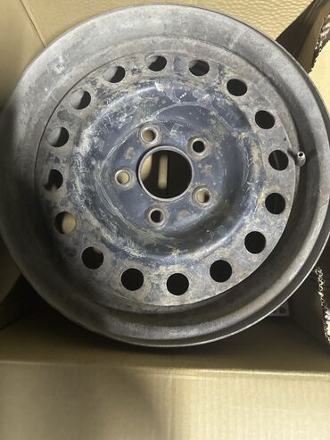 цепи колеса: Железний диск на Ниссан примера 15 размер. 4 шт комплект