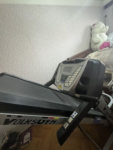 Velosiped ehtiyyat hissələri: Volksgym brendi tərəfindən istehsal olunan bu qaçış aparatı evdə və ya