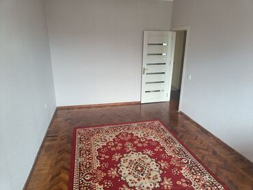 9 mkr kohne binalar: 3 otaqlı, 81 kv. m