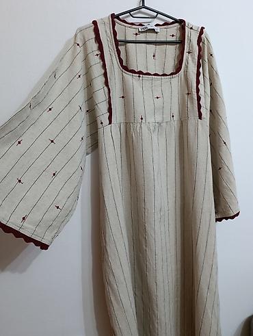 pull and bear farmerke: ZARA haljina sa kvadratnim izrezom - Model: široka, duga haljina — 3