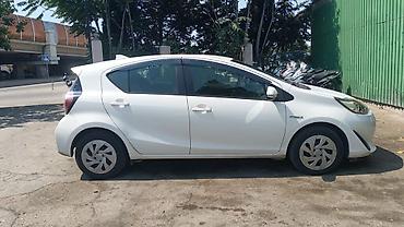 avto servis: Toyota aqua İcarə günü 35 manat Toyota Aqua hibrid hetçbek təqdim — 1
