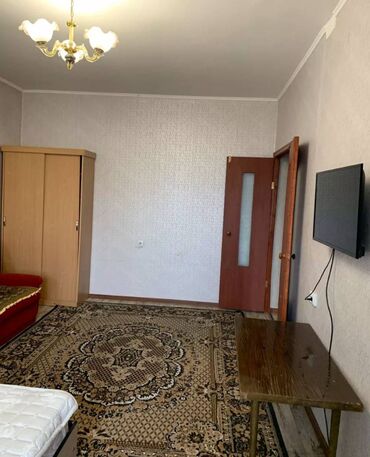 сдаётся квартира рядом рынок дордой: 1 бөлмө, Кыймылсыз мүлк агенттиги, Чогуу жашоосу жок, Толугу менен эмереги бар