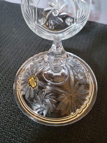 Kuhinjski setovi: Kristalna nova bombonijera Zajecar 70te. Bombonijera,kristal sa 3 — 7