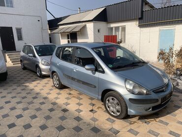 Honda: Honda Jazz: 2007 г., 1.4 л, Механика, Бензин, Хэтчбэк