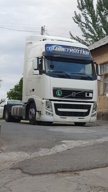 грузовые тягач: Тягач, Volvo, 2011 г.
