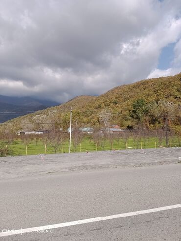 qobustanda ev: Tikinti