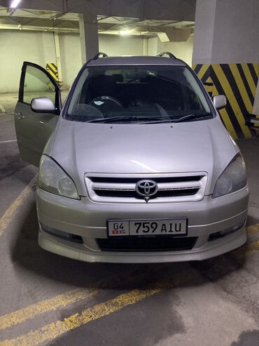 Toyota: Toyota Ipsum: 2001 г., 2.4 л, Автомат, Газ, Минивэн