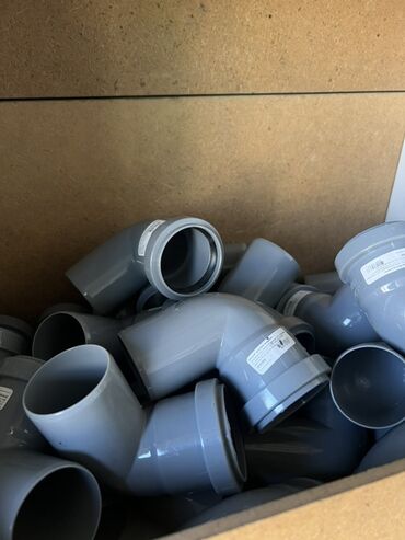 фитинги для пластиковых труб: Уголок (45°, 90°), Пластик