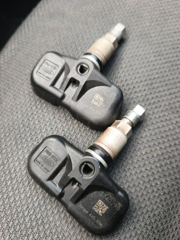 Qazanlar: Məhsul: Toyota TPMS təkər təzyiq sensorları (2 ədəd) Təsvir: -