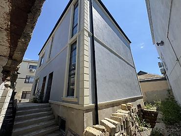 Həyət evləri və villalar: M.Ə. Rəsulzadə qəs. 6 otaqlı, 190 kv. m — 1