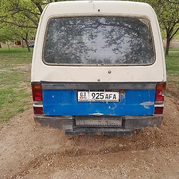 плафон на спринтер: Mazda BONGO: 1985 г., Бус — 3