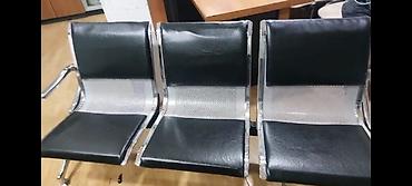 Ofis ləvazimatları: 3 lü kreslo gözləmə 3 dəst var çox yaxşı vəziyyətdə — 3