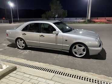 Mercedes-Benz: Mercedes-Benz E-Class: 1997 г., 2.3 л, Механика, Бензин, Седан