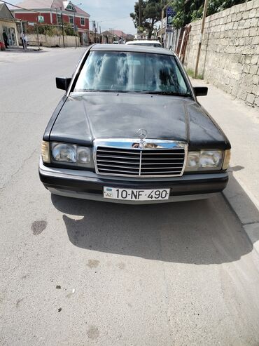 Mercedes-Benz: Mercedes-Benz 190 (W201) sedan - Kuzov: 4 qapılı sedan, qara/smoki