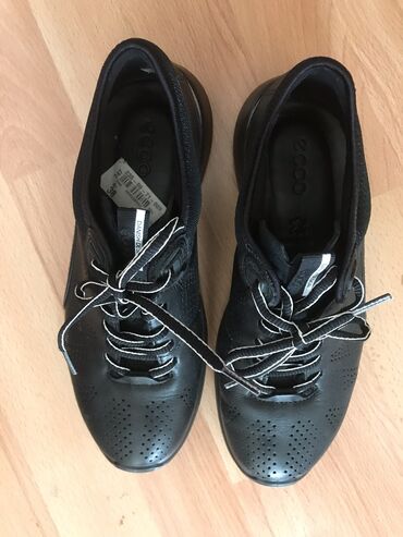 Кроссовки и спортивная обувь: ECCO новые натуральная кожа. Покупали за 85 евро