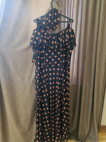 sadə donlar: Qara rəngdə, somon/şaftalı tonlarında iri xaçalı (polka dot) naxışlı — 1