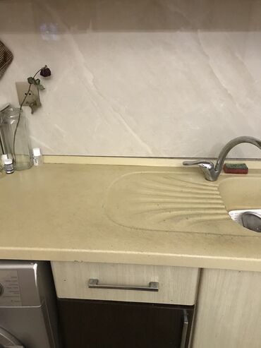 metbex masa: Islenmis metbex Mebeli Mermeridi mebeldi birlikde satilir 90 azn