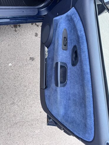 Mitsubishi: Mitsubishi Carisma: 2001 г., 1.6 л, Механика, Бензин, Седан — 9