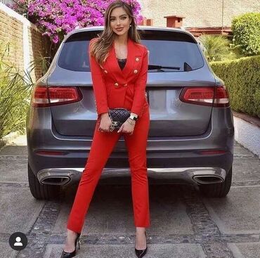 Kompleti: Komplet 
Cena 3000 din — 3