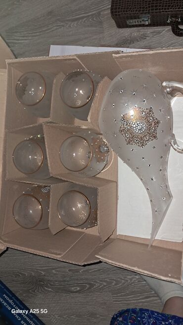 Digər dəstlər və servizlər: Şüşə qablar və stəkanlar dəsti - Dondurma/kokteyl üçün şüşə qablardan — 18