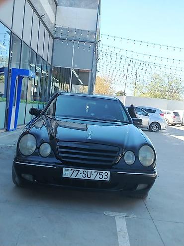 Mercedes-Benz: Mercedes-Benz E-Class: 3.2 l | 2002 il Sedan — 1