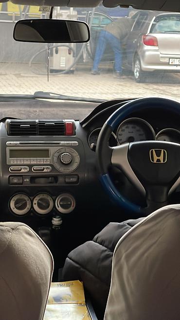 Honda: Honda Fit: 2005 г. — 10