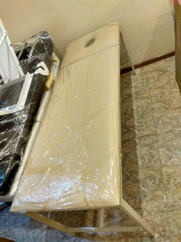 salon mebelləri: Kuşetka masaj etmək üçün uzunluğu 190. Eni 70 hündürü 70