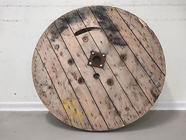 krevet ormar: Drvena okrugla ploča za sto Barič prečnik 124 cm debljina 4,5 cm — 1