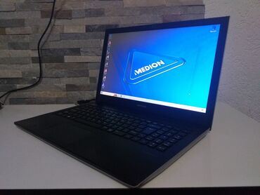 Laptop i Netbook računari: Medion Akoya S6219 laptop u lepo ocuvano stanje sa 120gb SSD 4 gb rama