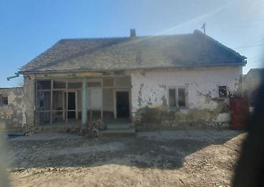 Kuće na prodaju: Stara kuca u Kucuri na prodaju Kuca je za restauraciju. Od naboja — 6