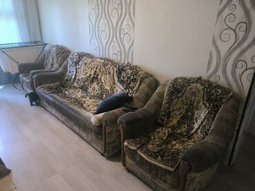 Раскладные диваны: Раскладной диван, Б/у, Двухстворчатая