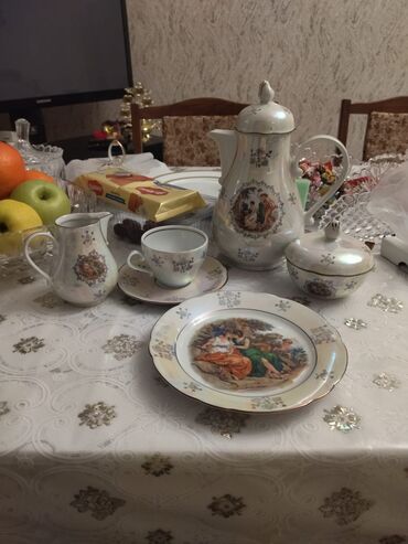 Çay dəstləri və servizlər: Çay dəsti, rəng - Bej, Farfor, Madonna, 6 nəfərlik, Almaniya