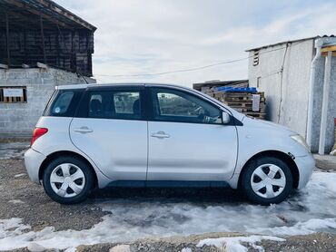 Toyota: Toyota ist: 2003 г., 1.3 л, Автомат, Бензин