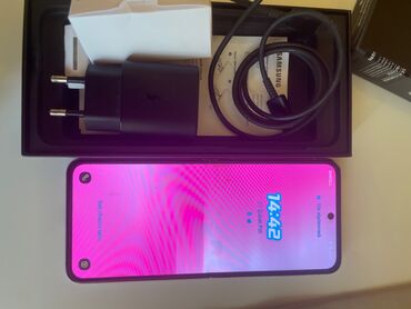 samsung g: Samsung Galaxy Z Flip 3 | 256 GB | rəng - Bej | Sensor, Barmaq izi, Face ID