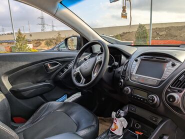 Hyundai: Hyundai ix35: 2 l | 2014 il Krossover — 12