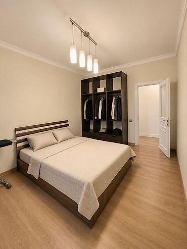 Аренда квартир: İcarəyə verilir 3 otaqlı yeni tikili 150 m², Nizami m. Kateqoriya — 3