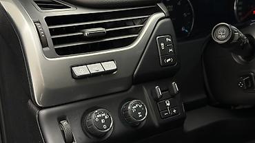 Chevrolet: Chevrolet Suburban: 2018 г., 5.3 л, Автомат, Бензин, Внедорожник — 14