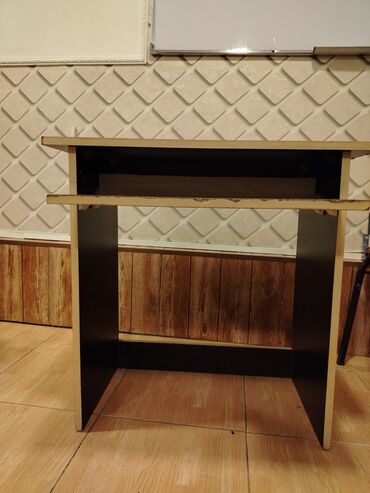 Ofis dəst mebeli: 15 ədəd kompüter dəsti, (sistem bolu, ups, monitor, klaviatura, siçan) -da lalafo.az — 6 Ofis dəst mebeli: 15 ədəd kompüter dəsti, (sistem bolu, ups, monitor, klaviatura, siçan) — 6