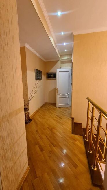 Yeni tikili: 4 otaqlı, Yeni tikili, 200 kv. m — 8