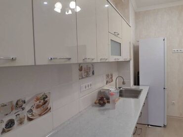 срочно продам квартиру в баку: 3 комнаты, 90 м², Элитка, 2 этаж