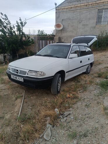 фольксваген поло 1: Opel Astra: 1.4 l | 1994 il 196700 km Universal
