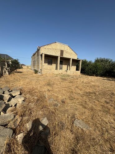 2 mərtəbəli ev: 10 otaq, 14 kv. m, Təmirsiz