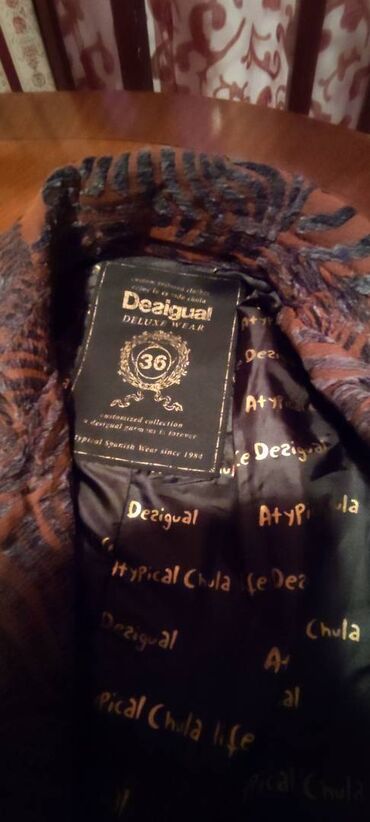 Kaputi: Desigual, S (EU 36), Leopard, krokodil, zebra, Sa postavom — 3