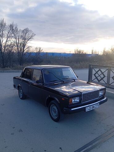 vaz 2107 detallari: VAZ (LADA) 2107: 1.6 l | 2004 il 100000 km Sedan